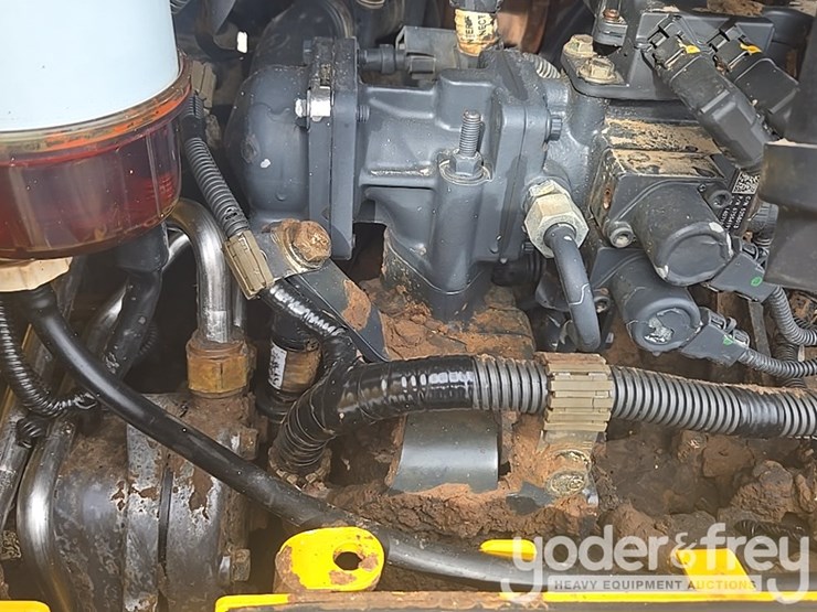 2014-komatsu-d61px-23-image-78