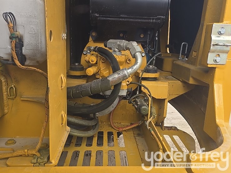 2018-caterpillar-305.5-image-50