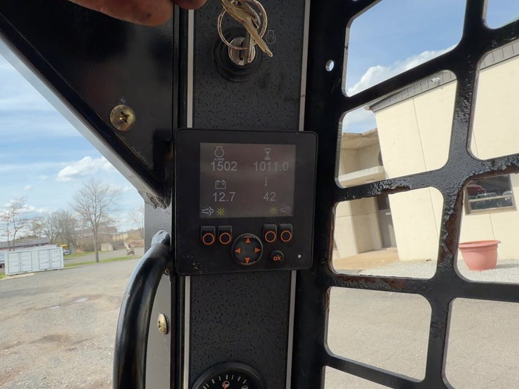 2021-gehl-rt105-image-23