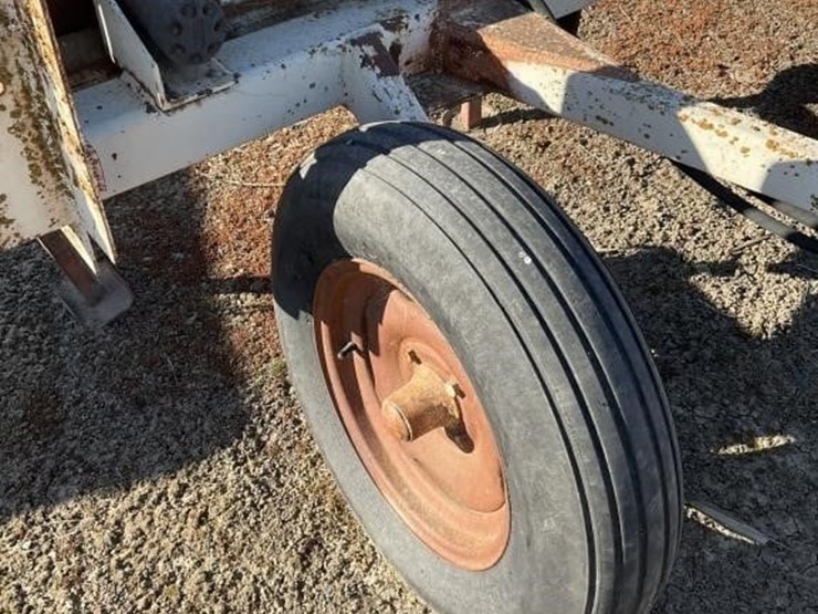 new-holland-260-image-20