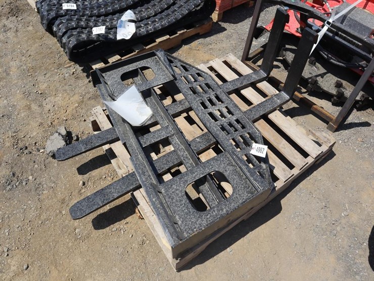future-skid-steer-forks-image-1