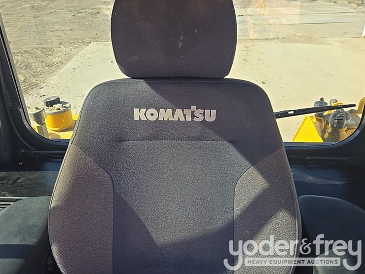 2023-komatsu-d61px-24-image-64