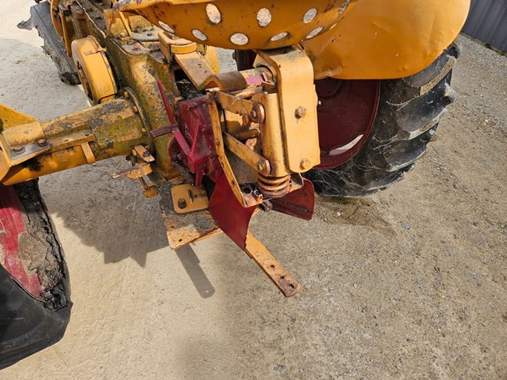 minneapolis-moline-z-image-16