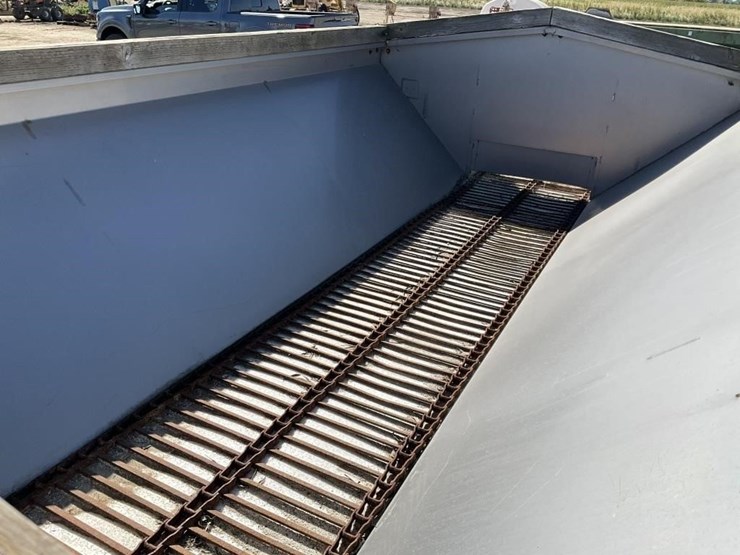 s&a-transpread-12'x7'-s.s.-pull-fert.-spreader-image-11