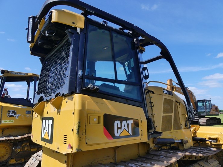2015-caterpillar-d5k2-xl-image-7