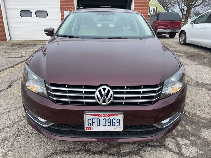 2014-volkswagen-passat-tdi-image-8