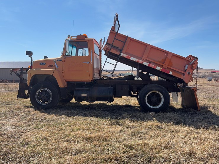 1989-ford-l8000-image-8