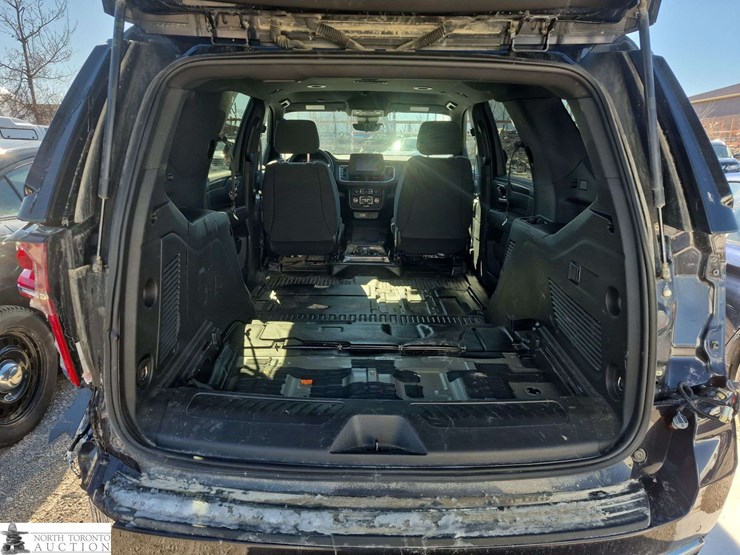 2023-chevrolet-tahoe-image-28