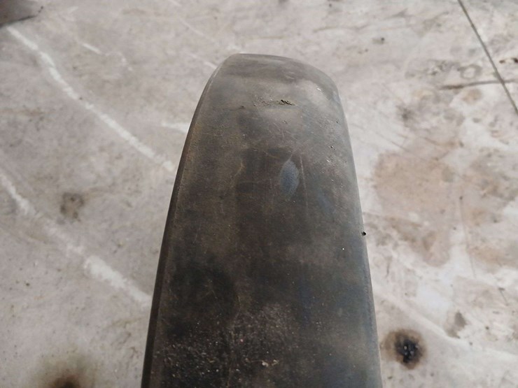 (2)-5.50-16.-(1)-33x5-tires-image-6