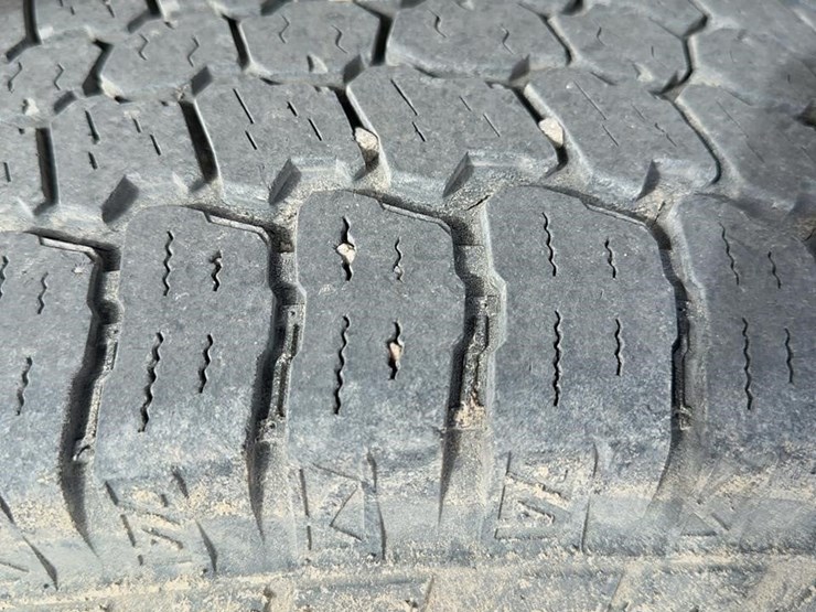 2015-chevrolet-silverado-1500-image-15