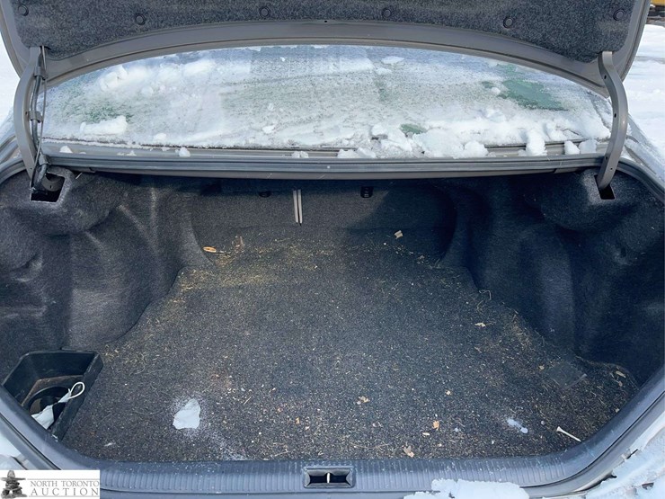 non-operable-2005-toyota-camry-4dr-sedan-image-31