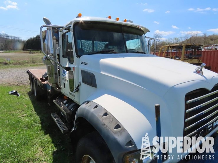 (x)-(6-4)-2007-mack-ctp713-t/a-winch-truck-w/-day...-image-2
