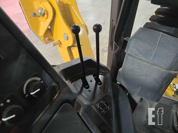 2023-deere-320-p-tier-image-24