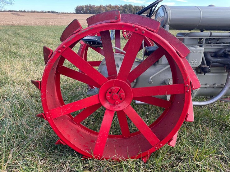 1918-fordson-tractor-image-38