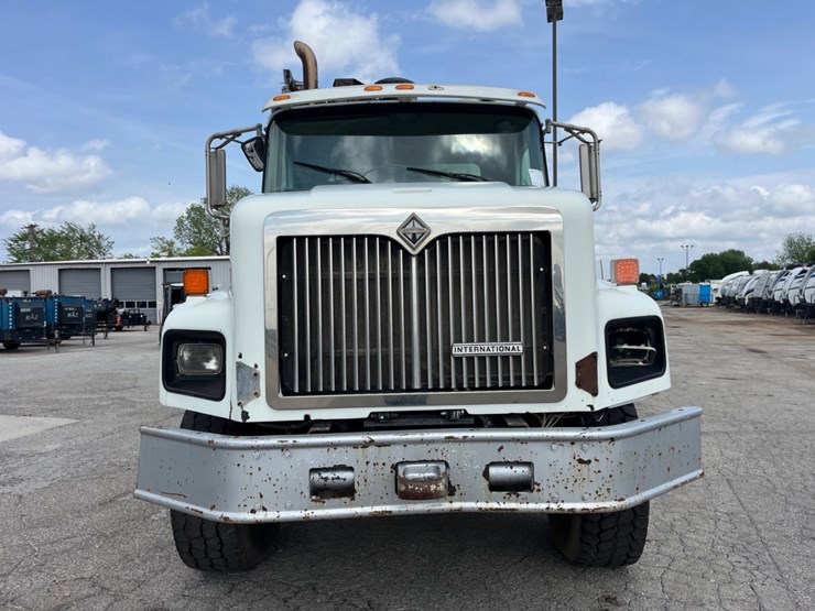 2005-international-paystar-5600i-image-2