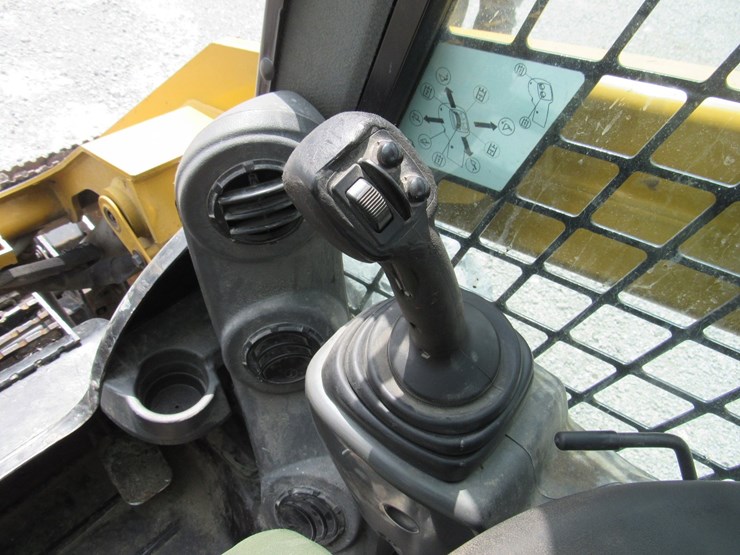 caterpillar-262d-image-7