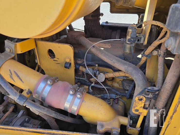 2006-caterpillar-d6r-iii-image-22