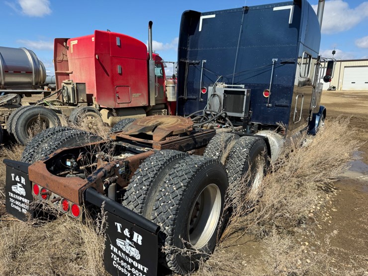 2005-peterbilt-379-image-4