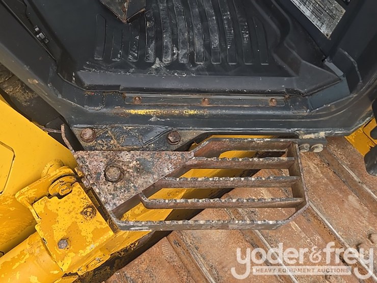 2014-komatsu-d61px-23-image-86