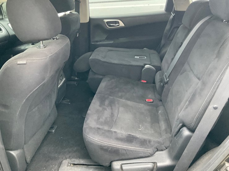 2015-nissan-pathfinder-image-16