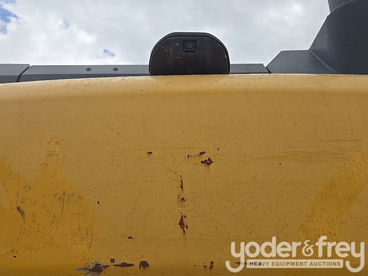 2017-deere-210g-lc-image-108