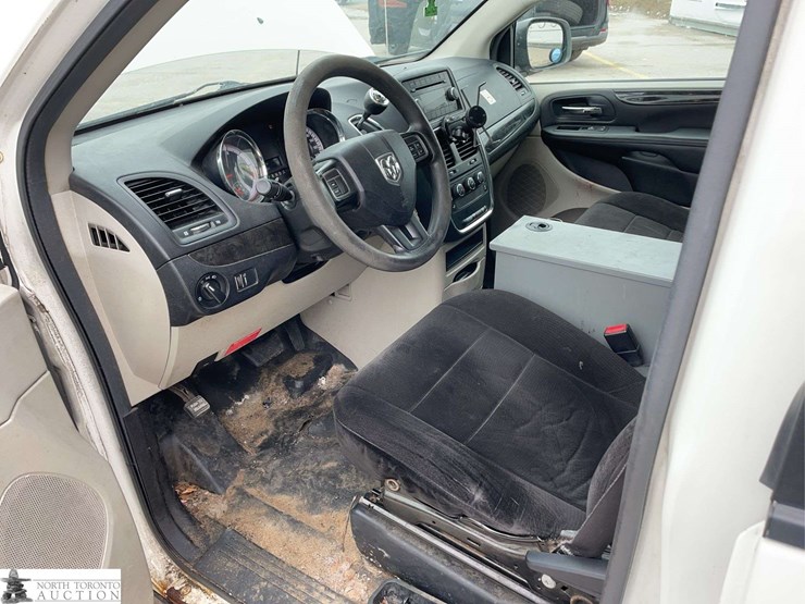 2013-ram-c/v-image-11