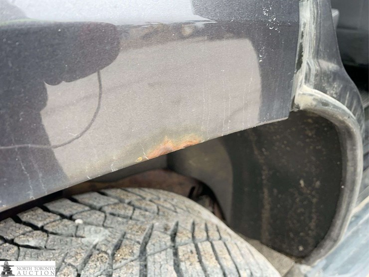 2017-chevrolet-tahoe-image-27