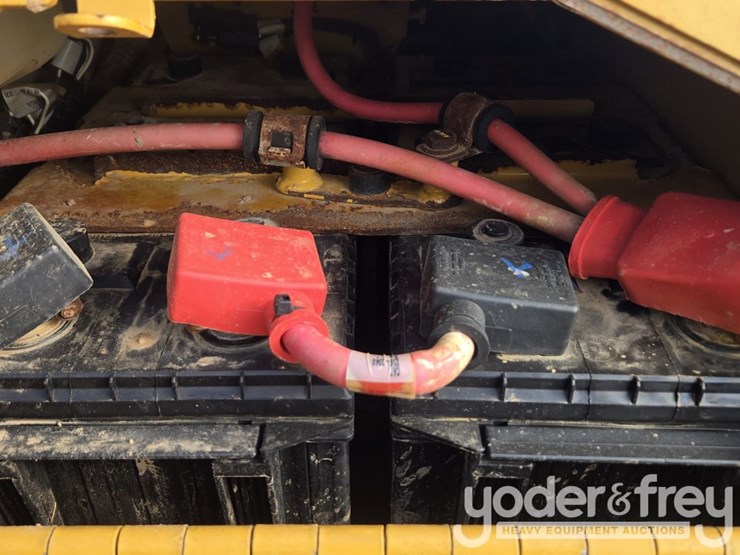 2019-caterpillar-d6-lgp-image-41