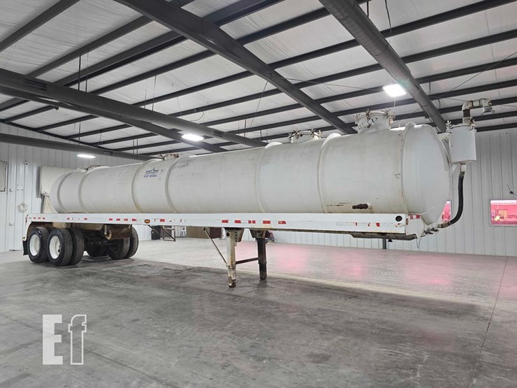 40-foot-vacuum-tank-trailer-image-2