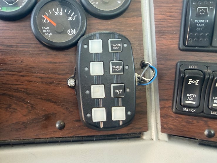 2016-western-star-4700-image-52