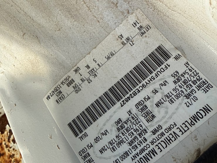 2012-ford-f550-image-6