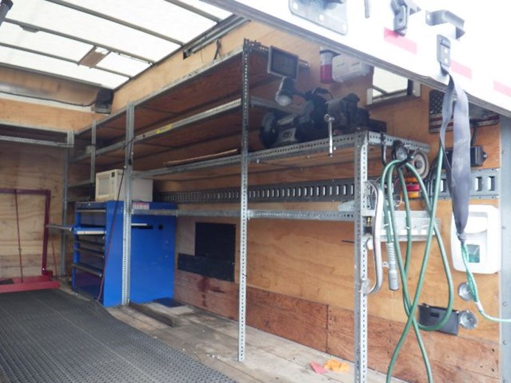 2023-isuzu-npr-hd-image-7