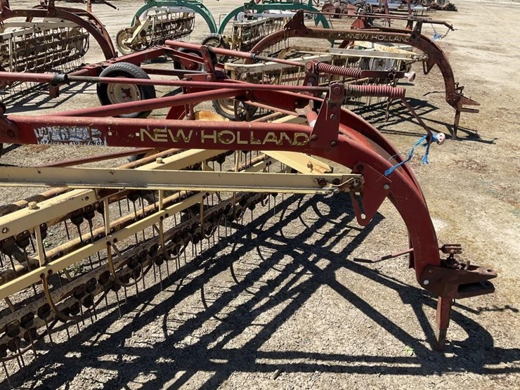 new-holland-260-image-8