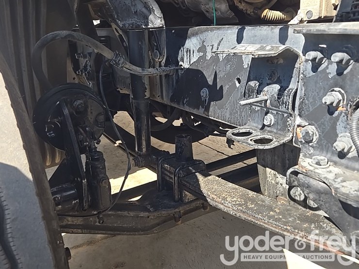 2014-freightliner-cascadia-113-image-84