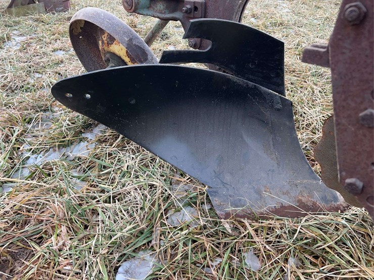 john-deere-four-bottom-plow-image-30