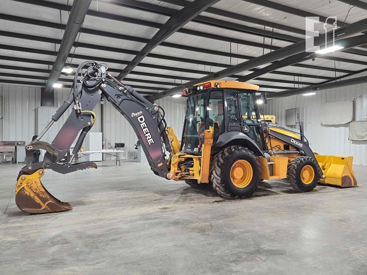 2023-deere-320-p-tier-image-3