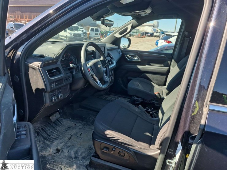 2023-chevrolet-tahoe-image-11