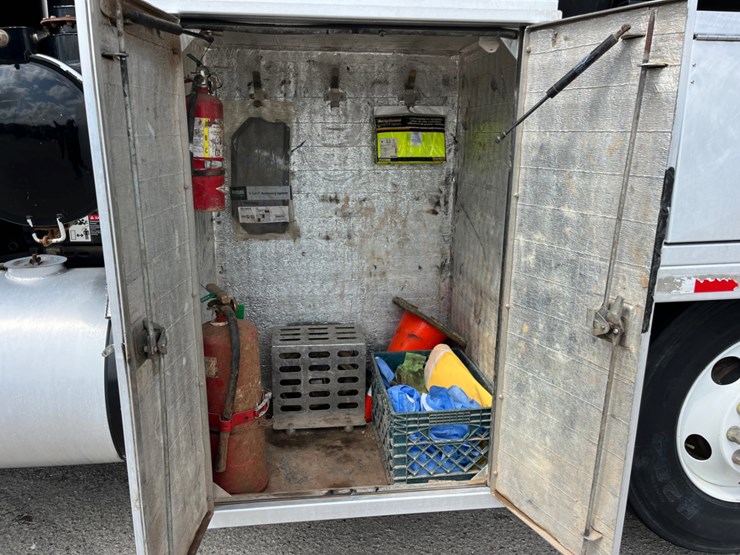 2020-kenworth-t880-image-19