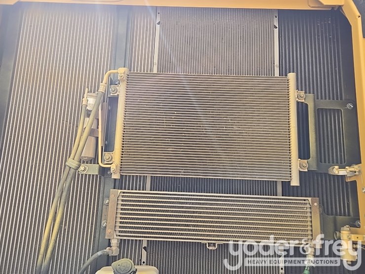 2017-caterpillar-336fl-image-46