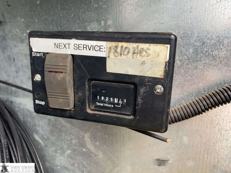 2011-ford-cargo-image-23