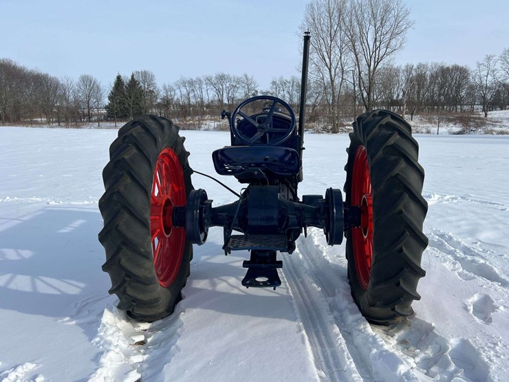 1937-fordson-all-around-england-image-4