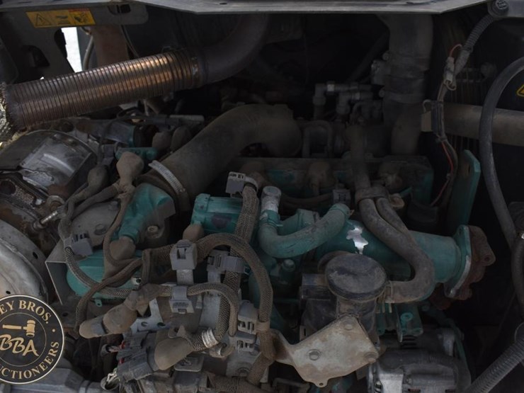 2015-volvo-l30g-image-25