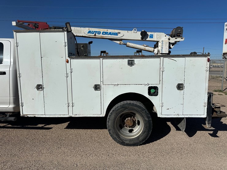 2014-dodge-5500-service-truck-image-8