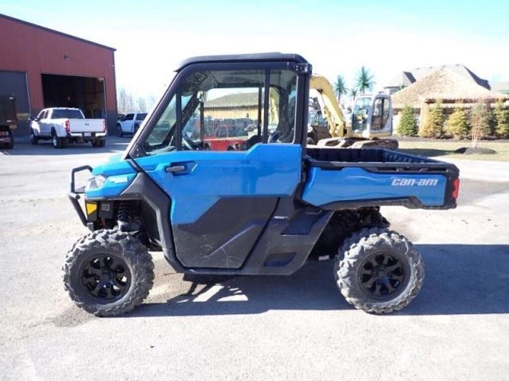 2022-can-am-defender-limited-hd10-4x4-side-by-side-image-8