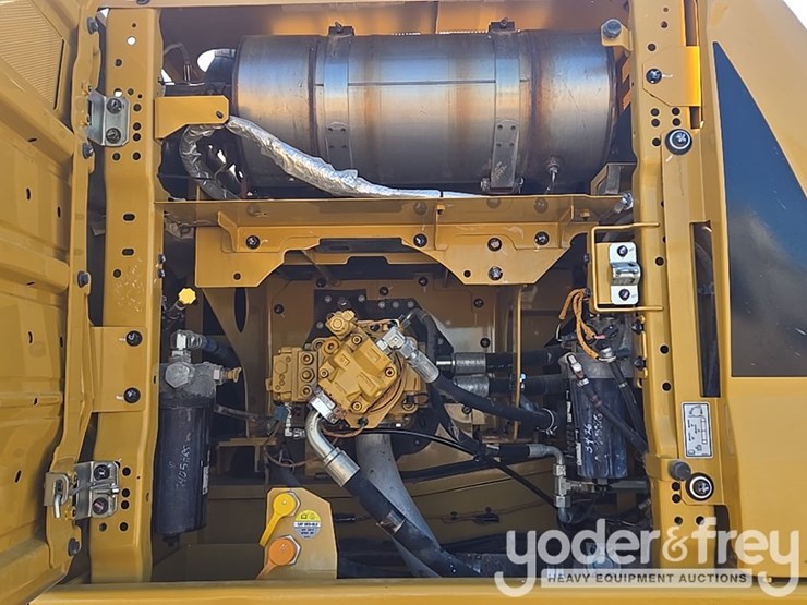 2019-caterpillar-336-image-47