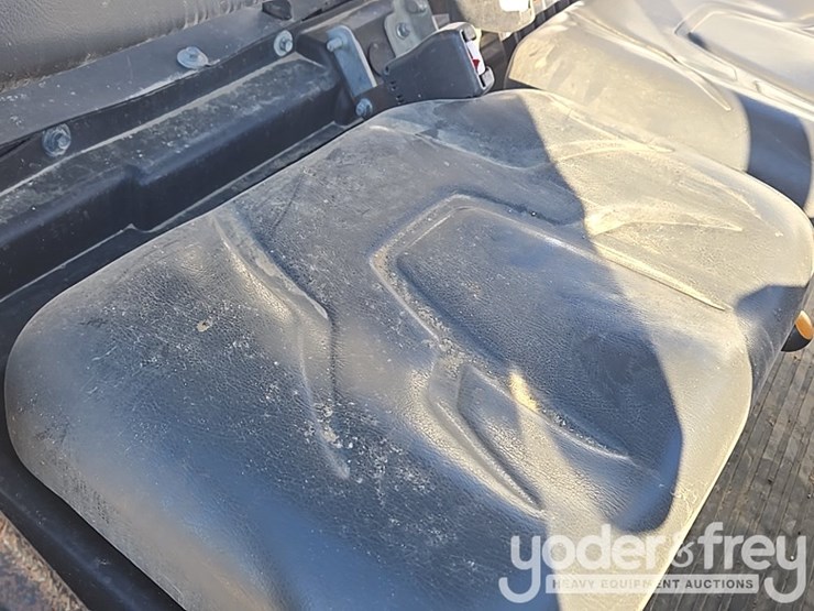 2018-kubota-rtvx1140-image-48