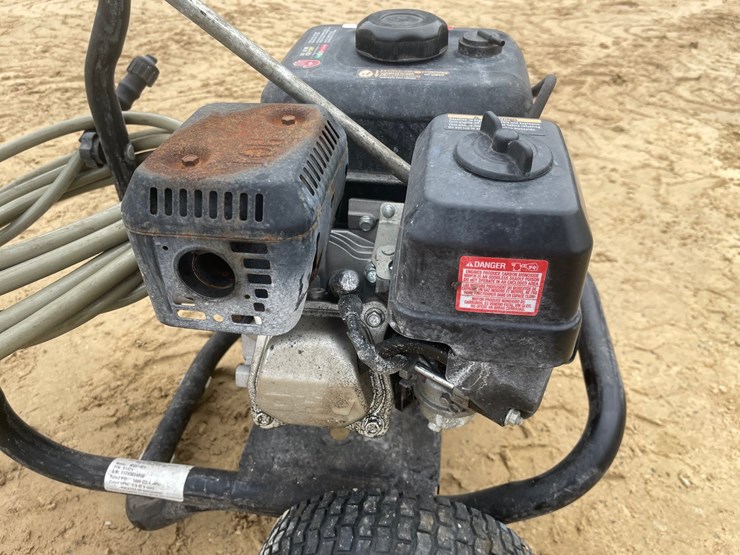 #3921-•-clean-machine-3,400-psi-pressure-washer-image-11