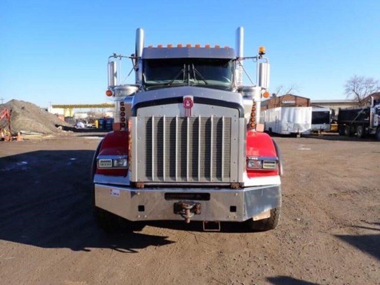 2013-kenworth-t800-image-2