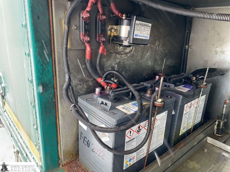 2010-isuzu-nqr-image-31