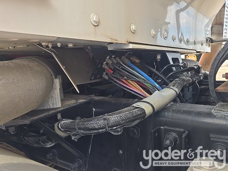 2014-kenworth-t800-image-35